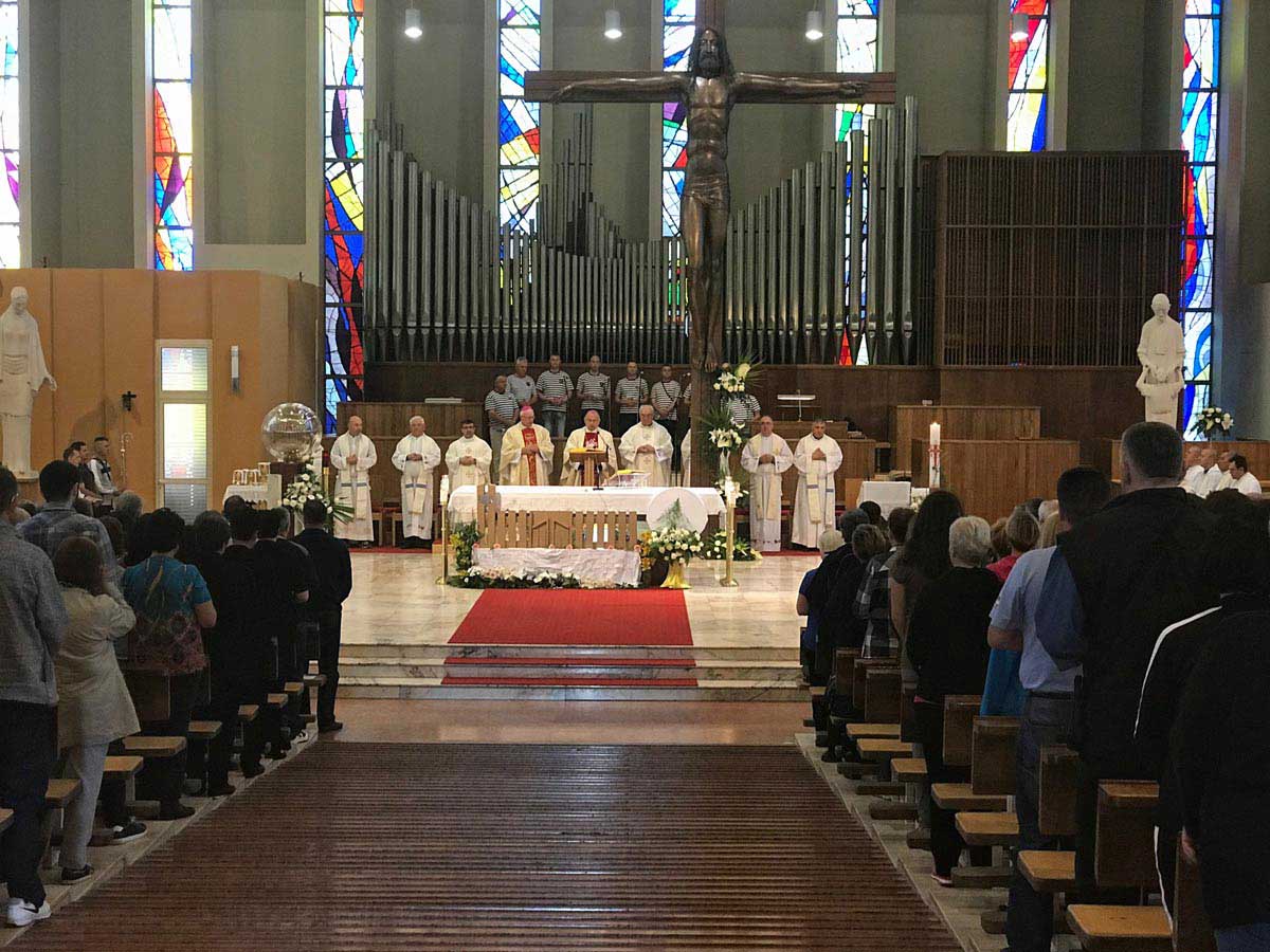 vojno-redarstveno hodoča&scaron;će Lourd